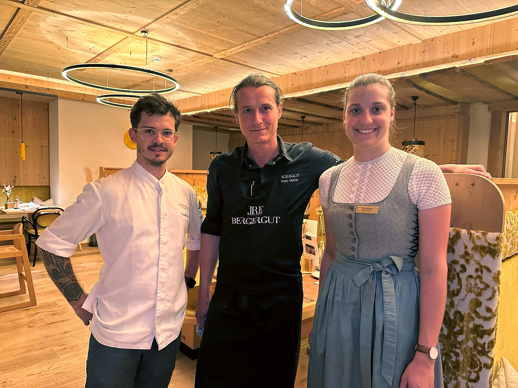 Küchenchef Dennis Katholnig, Gastkoch Thomas Hofer und Restaurantleiterin Johanna Kettner