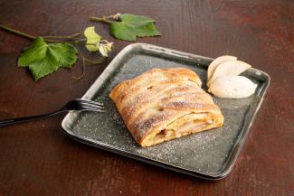 Topfen-Dinkelstrudel mit Birnen