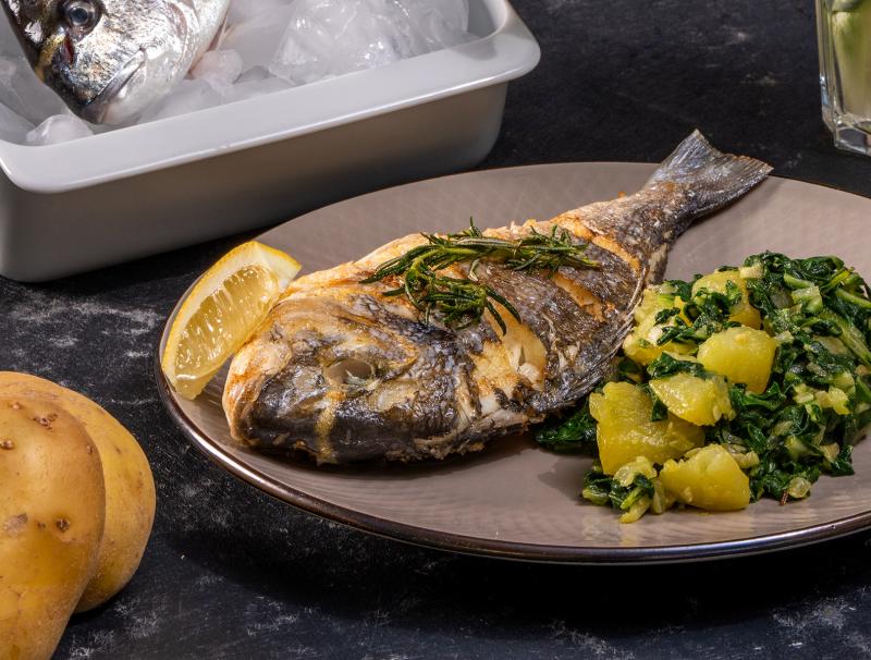 Goldbrasse im Ganzen mit Mangolderdäpfeln | Foto: Pilot Production Goldbrasse im Ganzen mit Mangolderdäpfeln